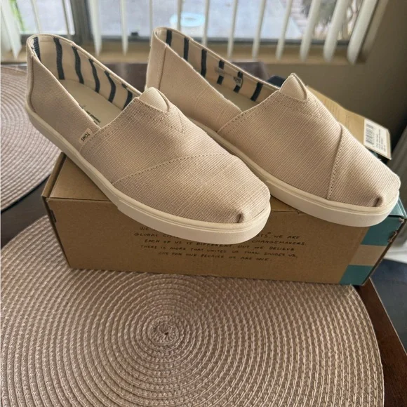 NWT TOMS Nautural Heritage Canvas Cupsole - Picture 2 of 6